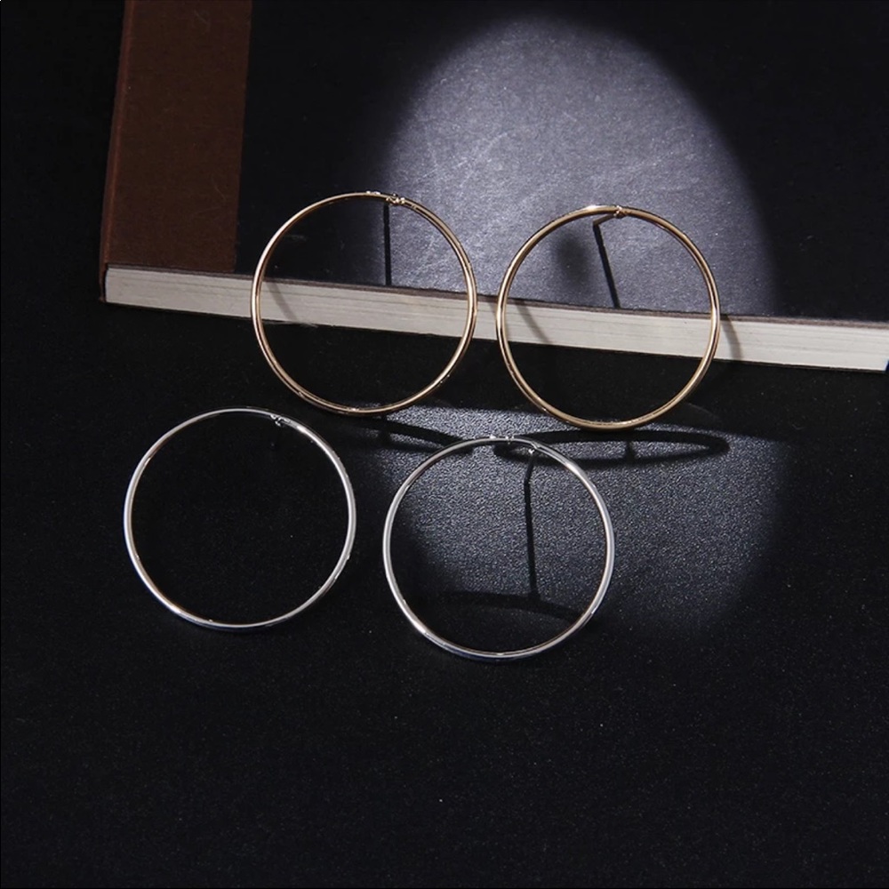 NWT Gold Circle Earrings